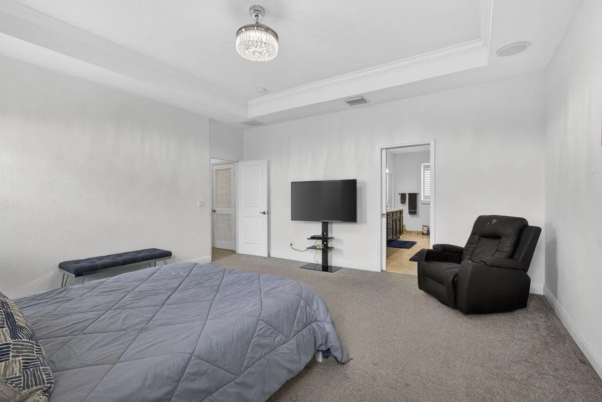  Residence photo 64