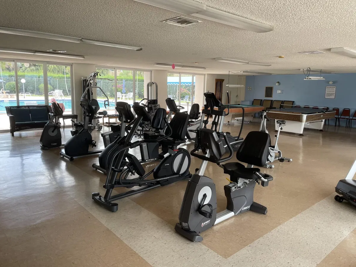 Unit 315 photo 13