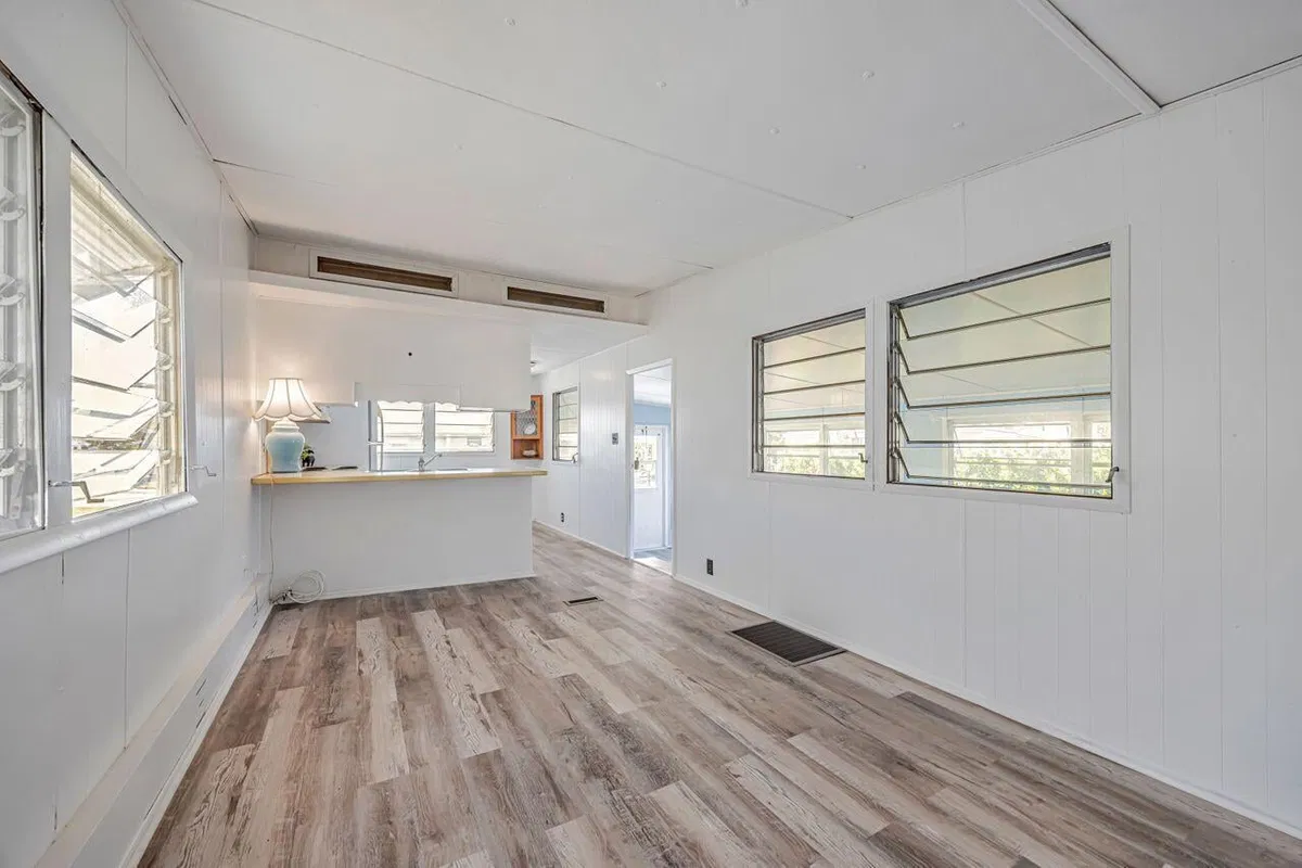 Residence photo 19