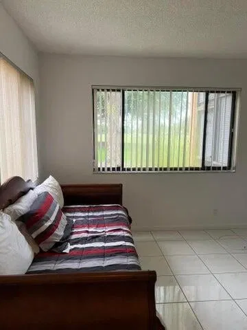 Unit 102 photo 7