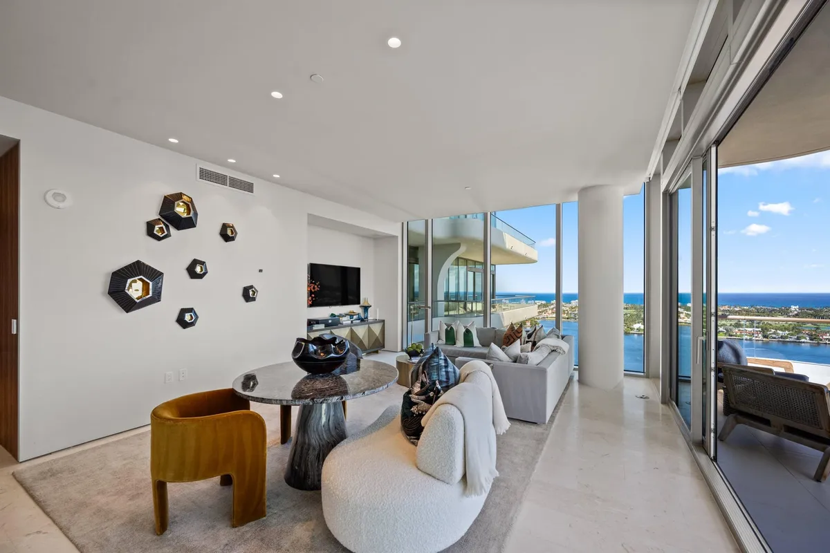 La Clara Palm Beach Unit 2302 photo 4