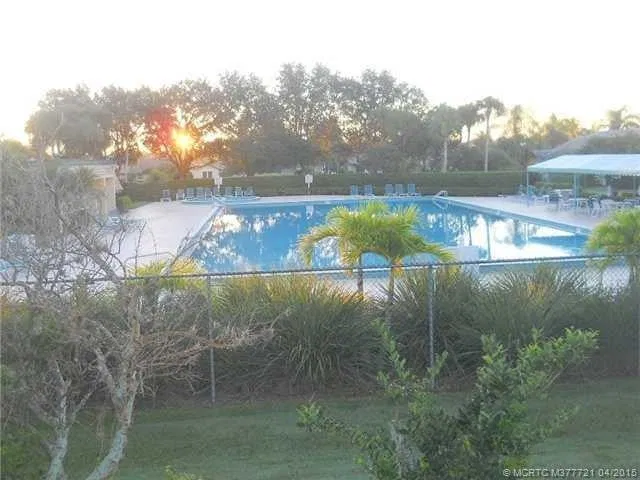 Residence photo 10