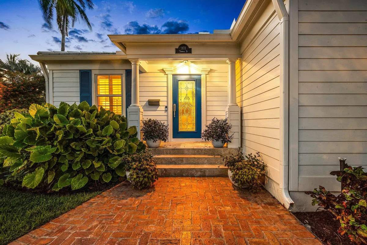 Residence photo 61
