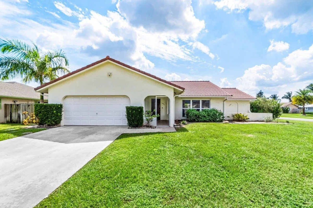 Residence photo 25
