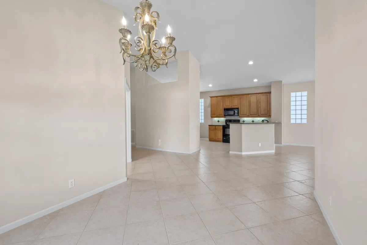 Residence photo 22