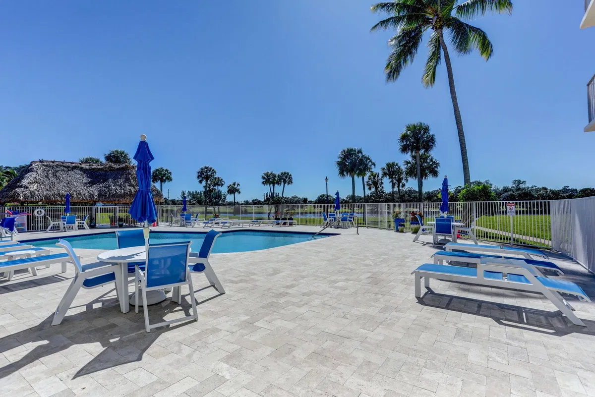 Golfview North Palm Beach I Unit 207 photo 13