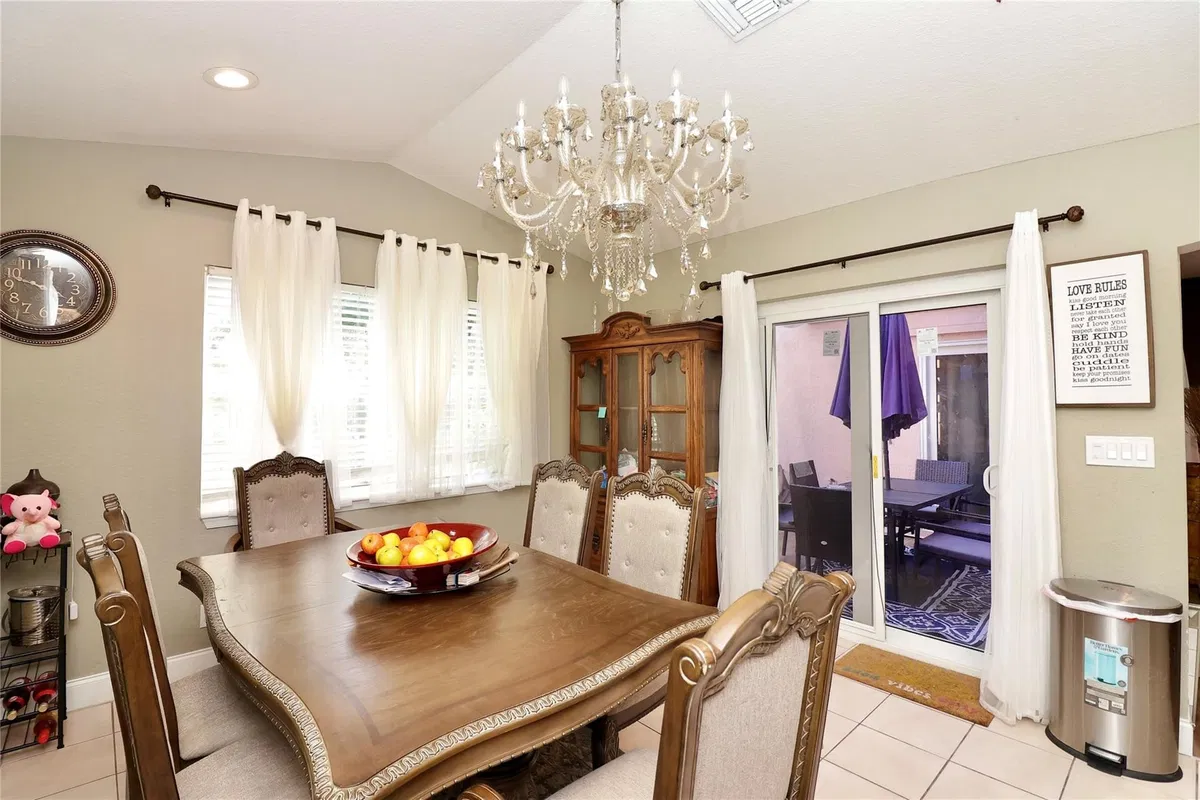Residence photo 22