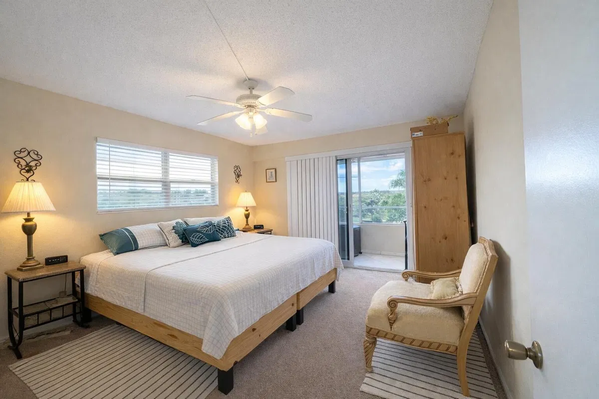 Residence photo 7