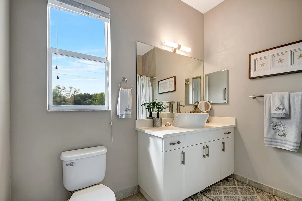 Residence photo 34