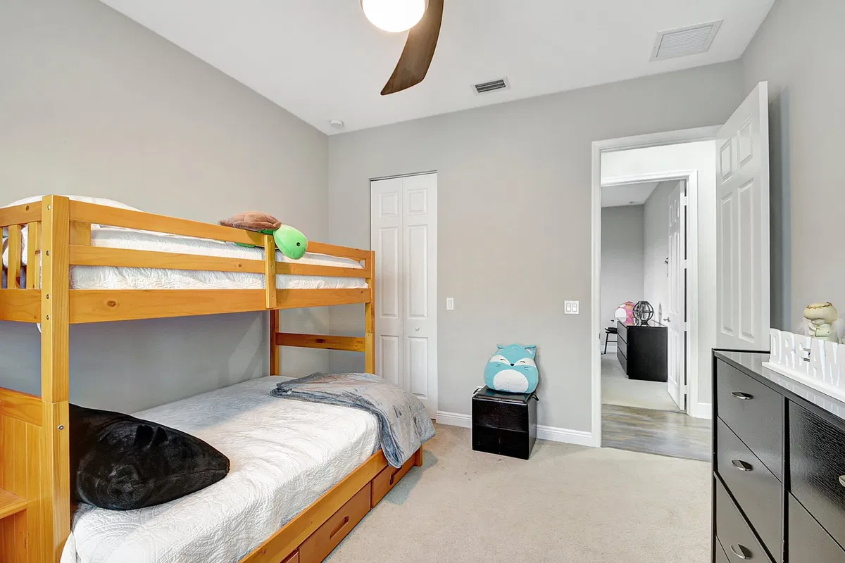Residence photo 37