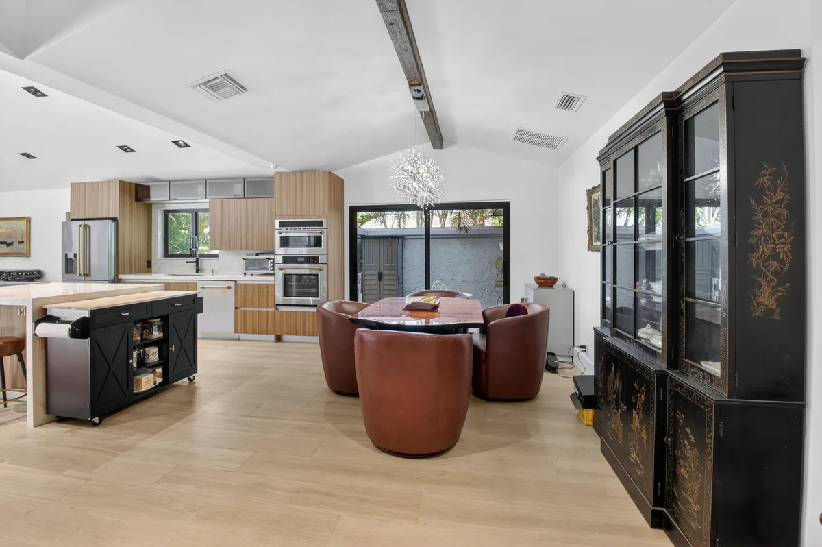 Residence photo 10