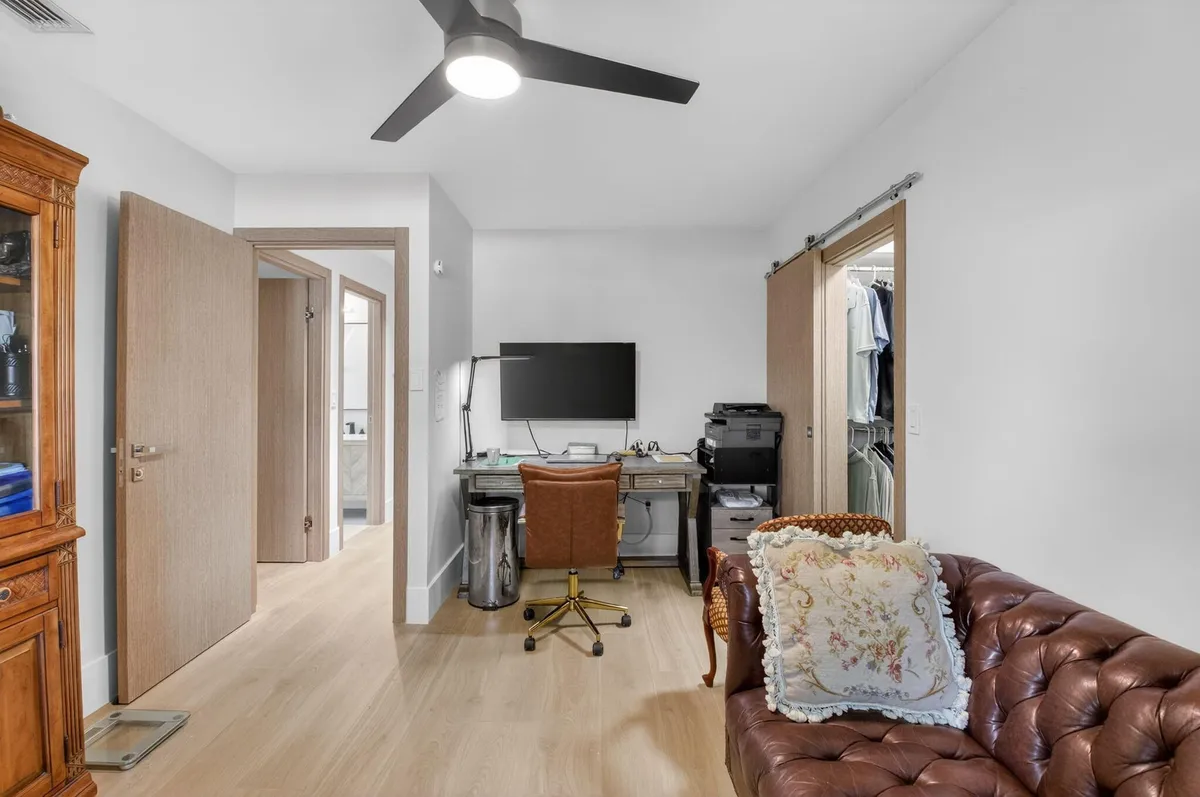 Residence photo 31