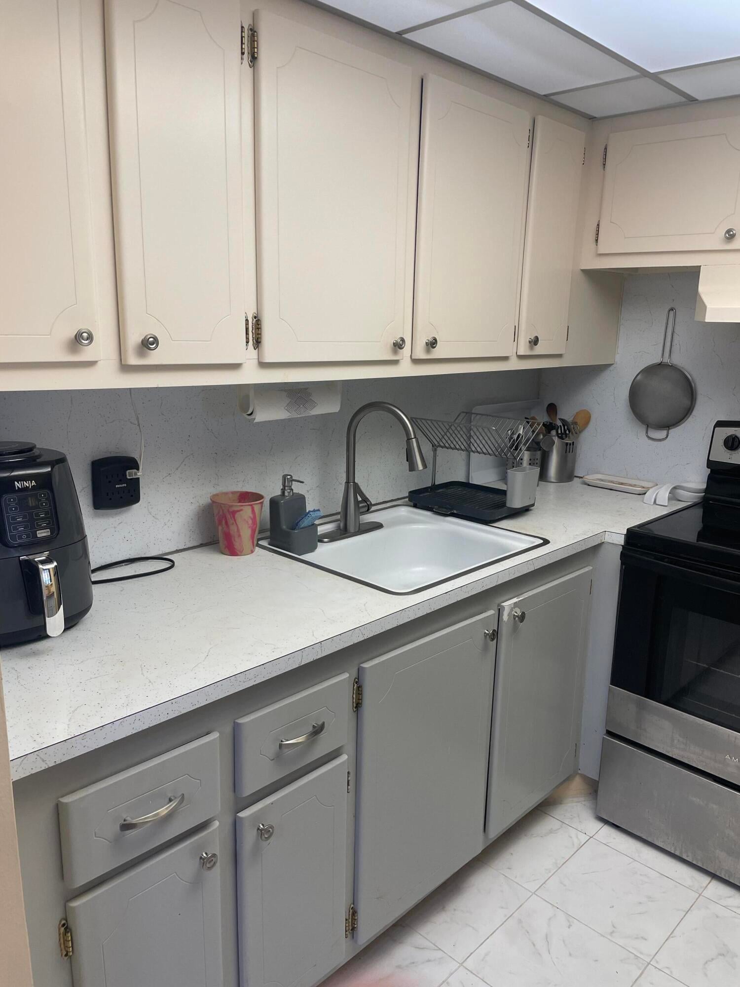 Unit H photo 4
