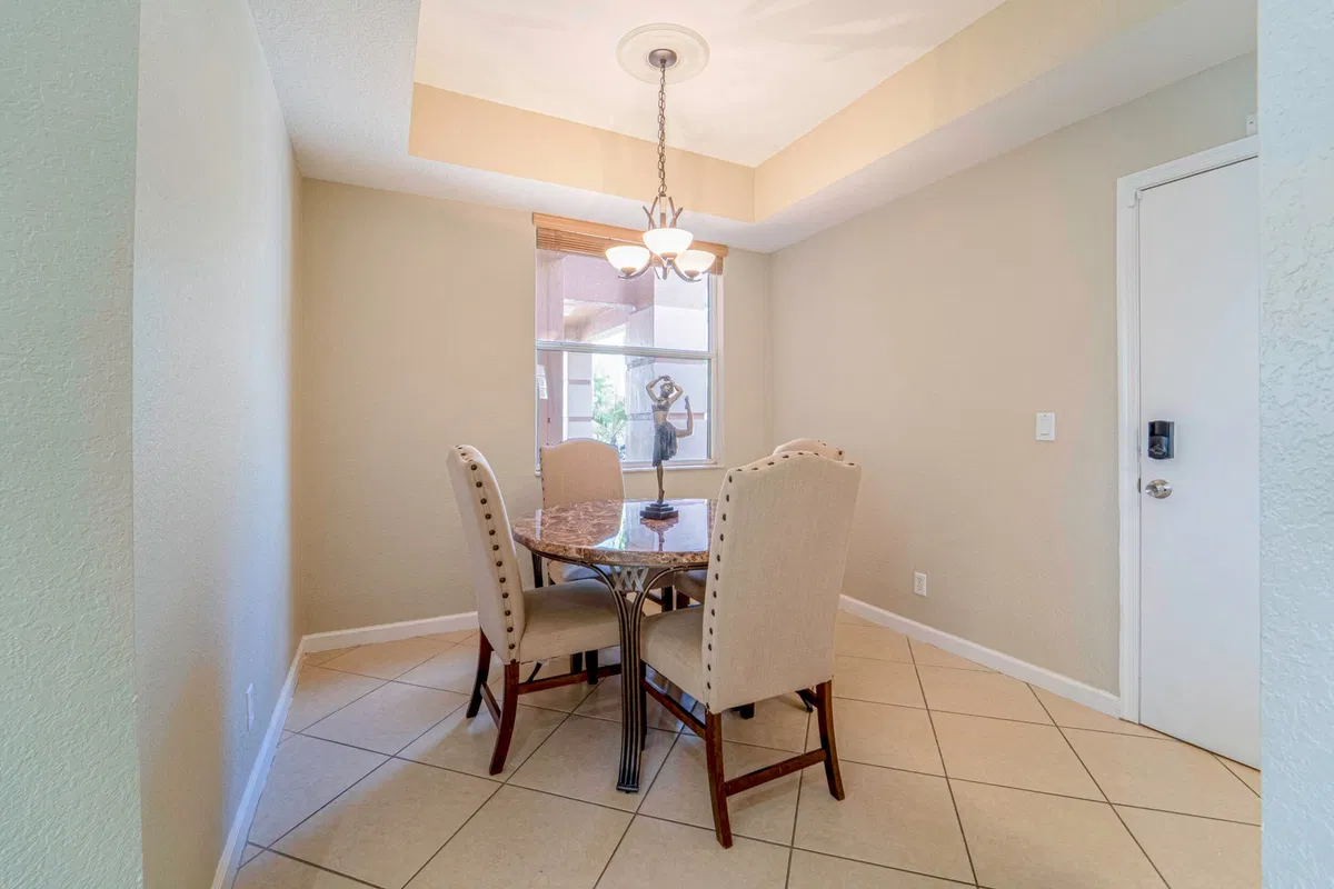 Residence photo 10