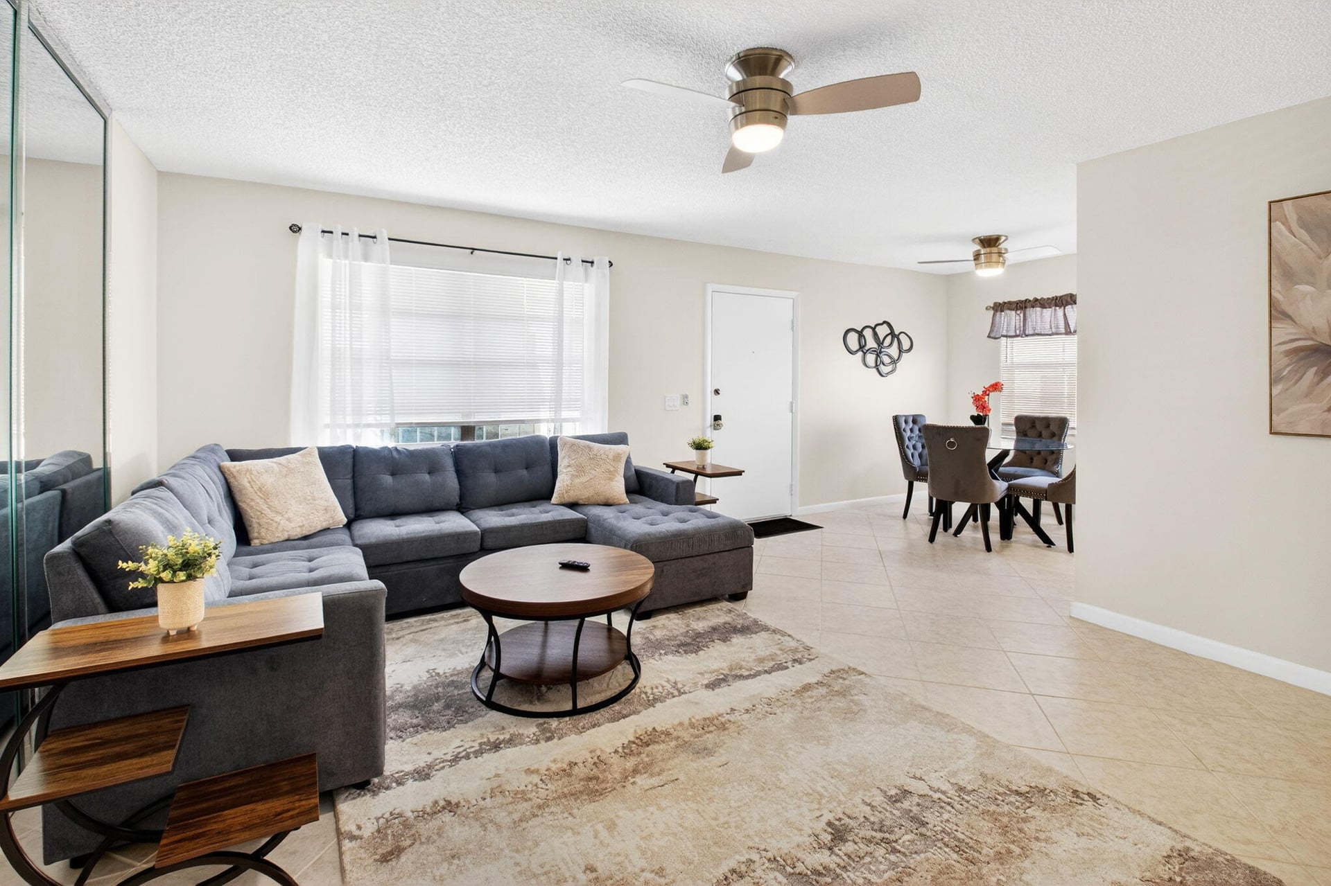 Residence photo 16