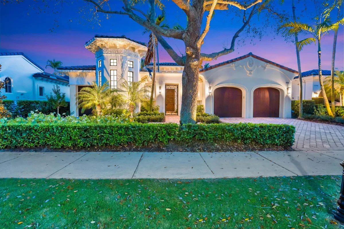 Old Palm Golf Club Residence