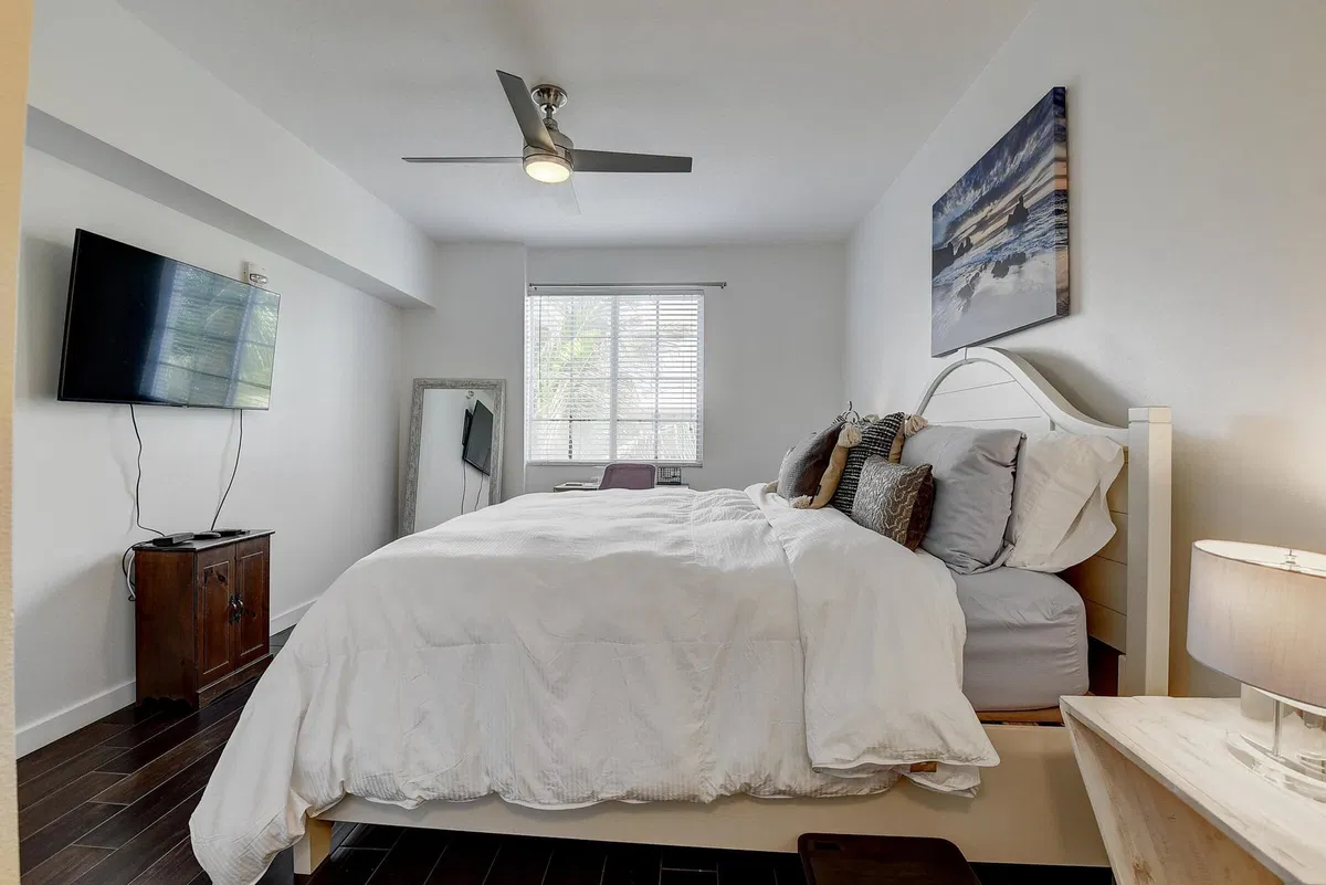 Pineapple Grove Village Condominiums Unit 2516 photo 16