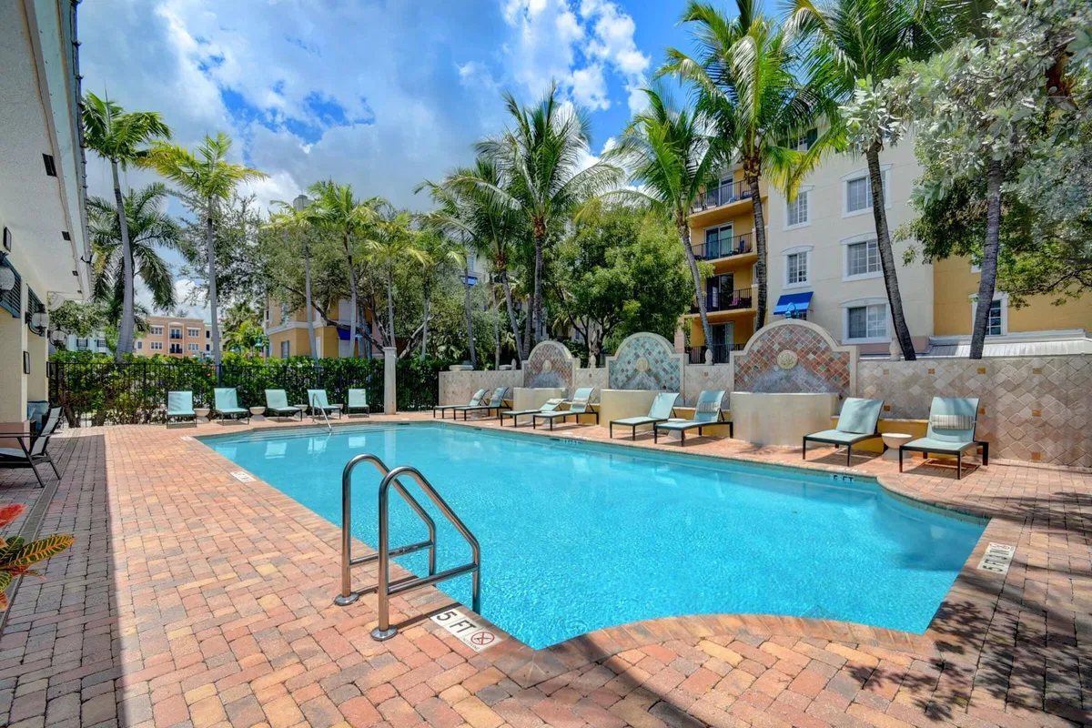 Pineapple Grove Village Condominiums Unit 2516 photo 22