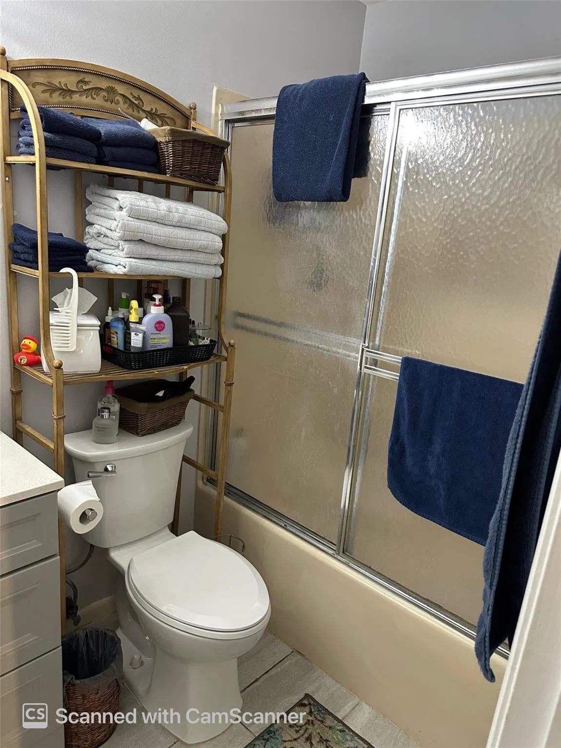Unit H photo 10
