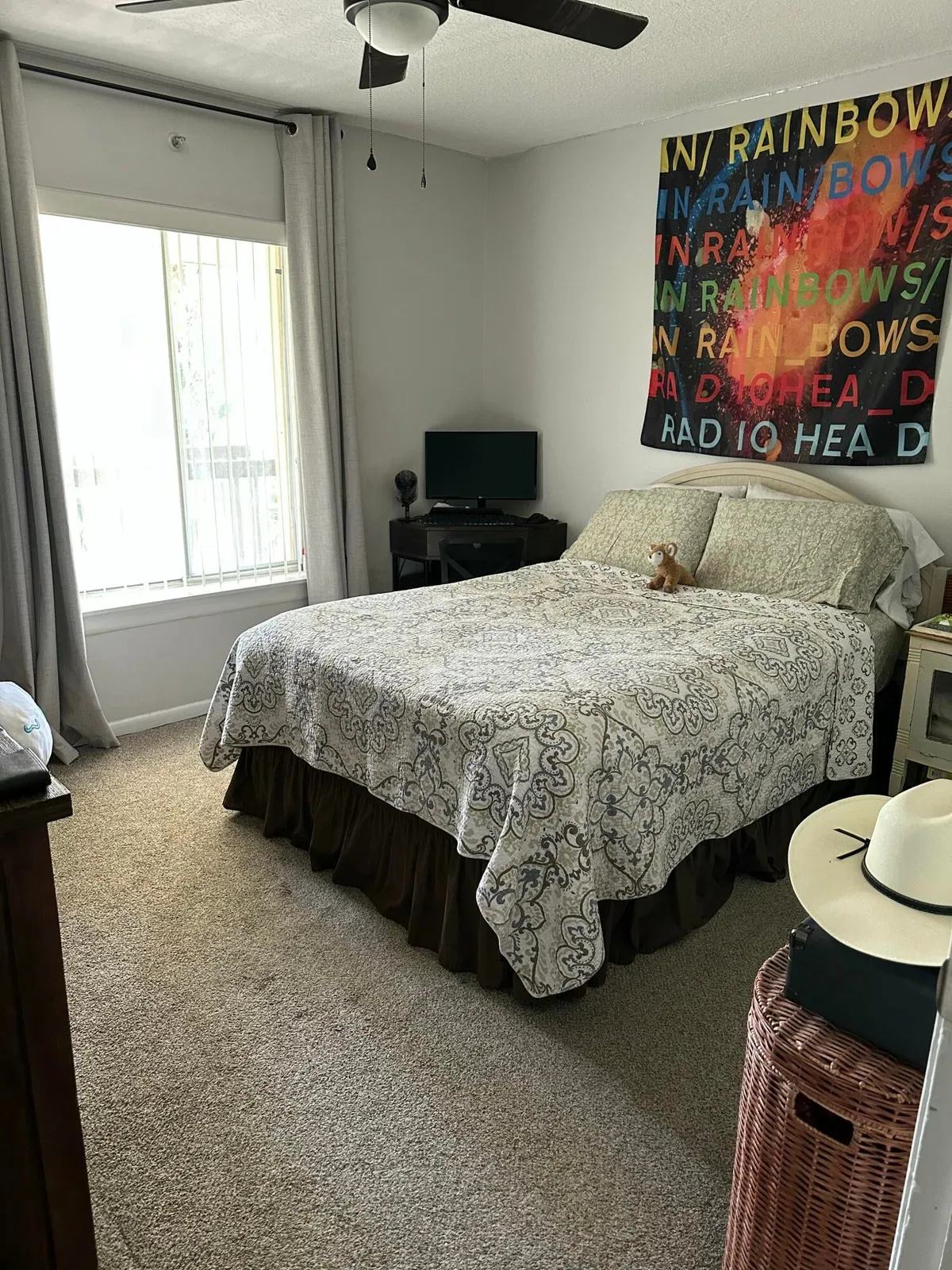 Unit H photo 16