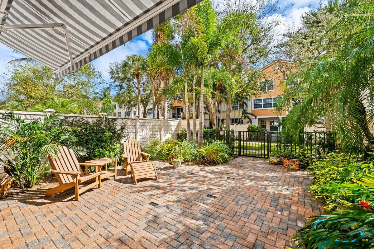 Residence photo 25