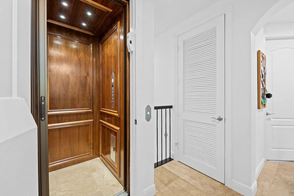 Residence photo 28