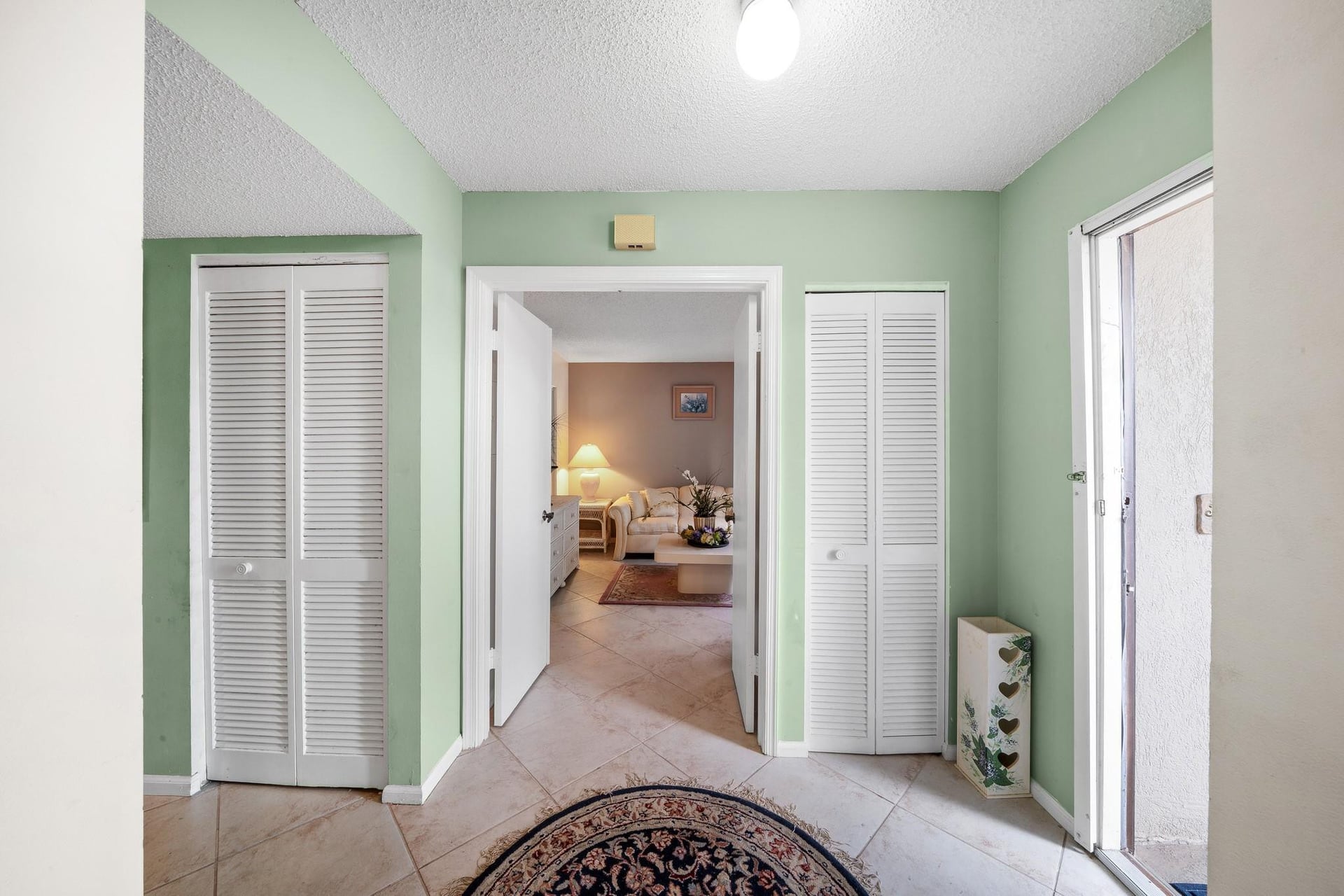 Unit 203 photo 4