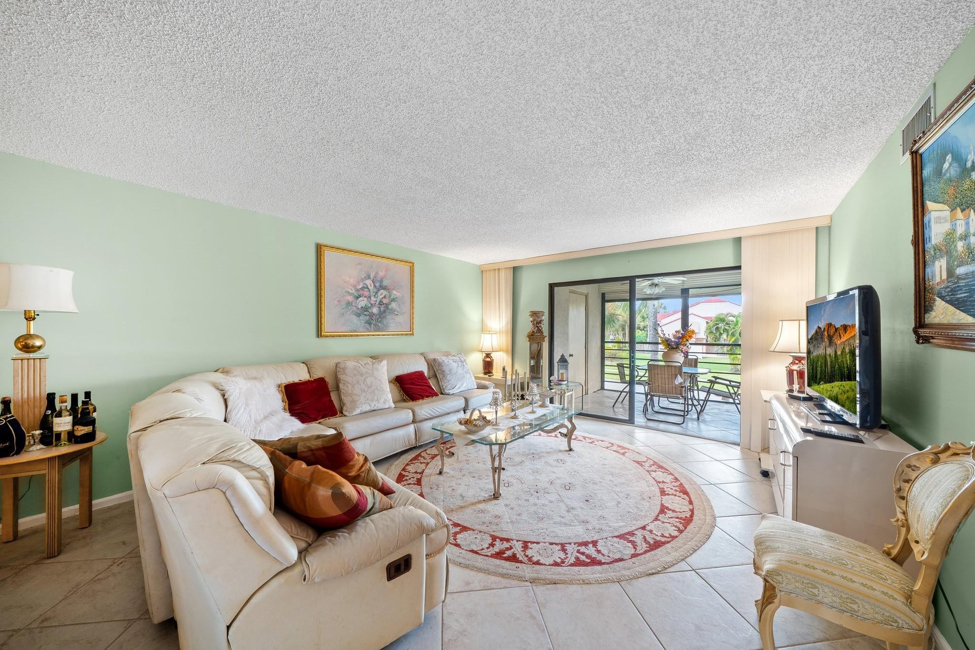 Unit 203 photo 13