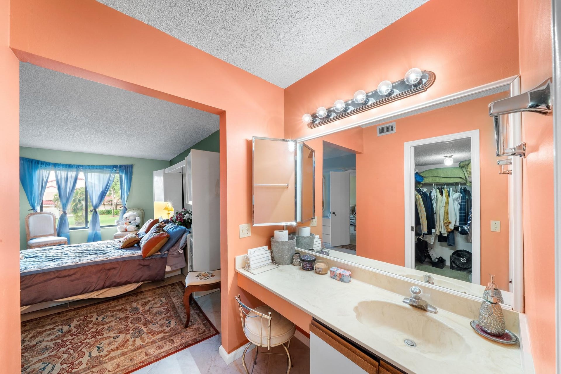Unit 203 photo 25