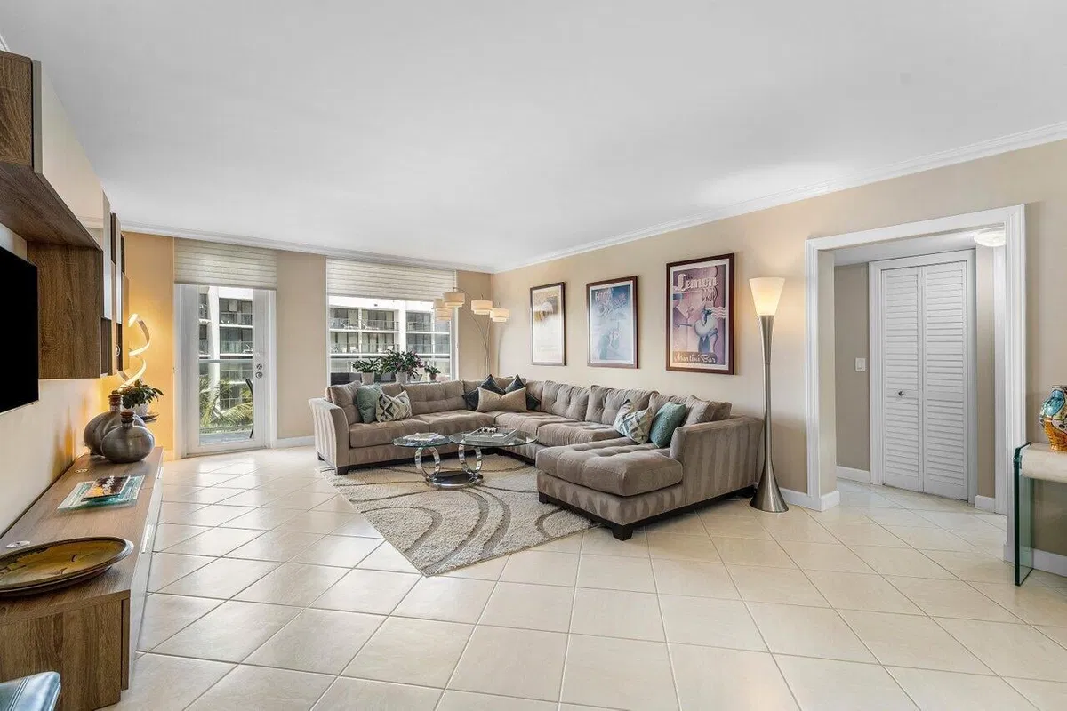 The Patrician of Palm Beach Unit 5010 photo 10