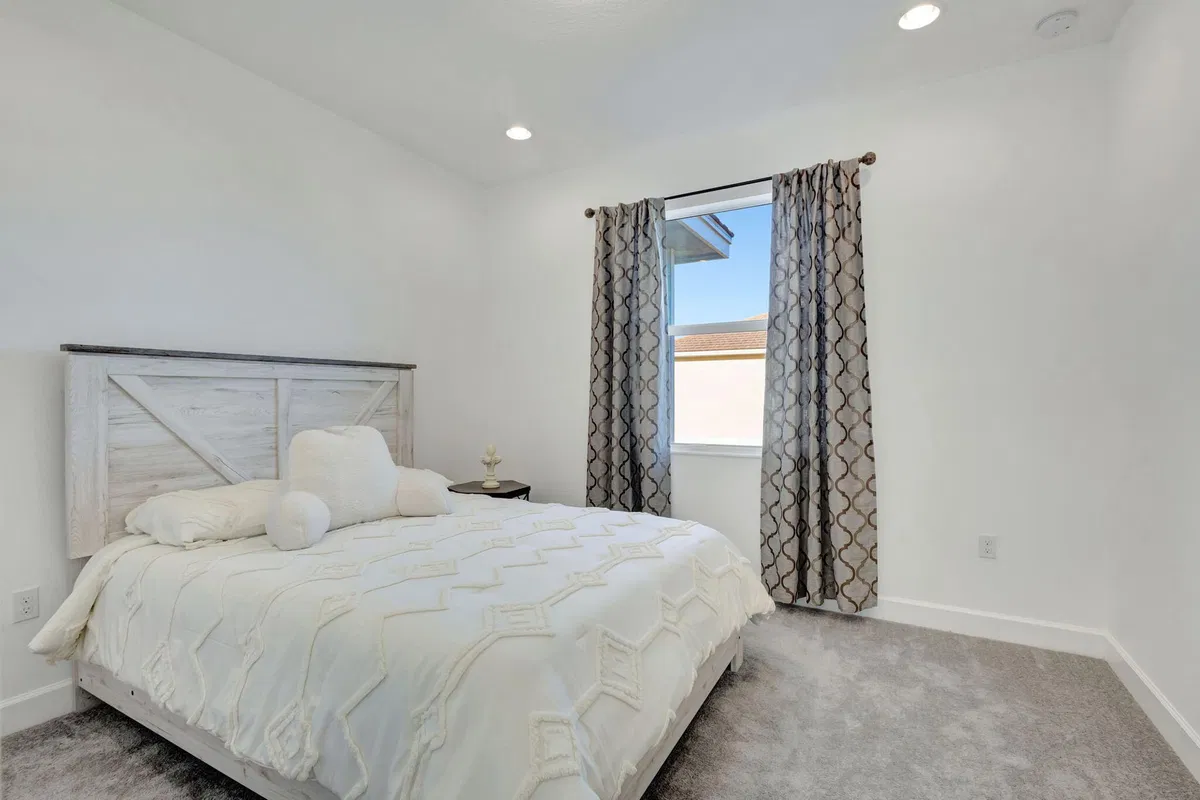 Residence photo 22