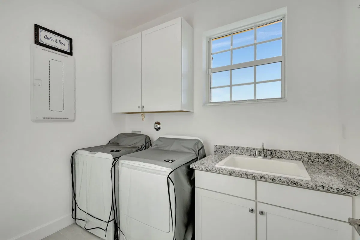 Residence photo 25