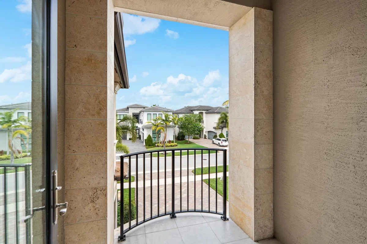 Boca Bridges Residence photo 37