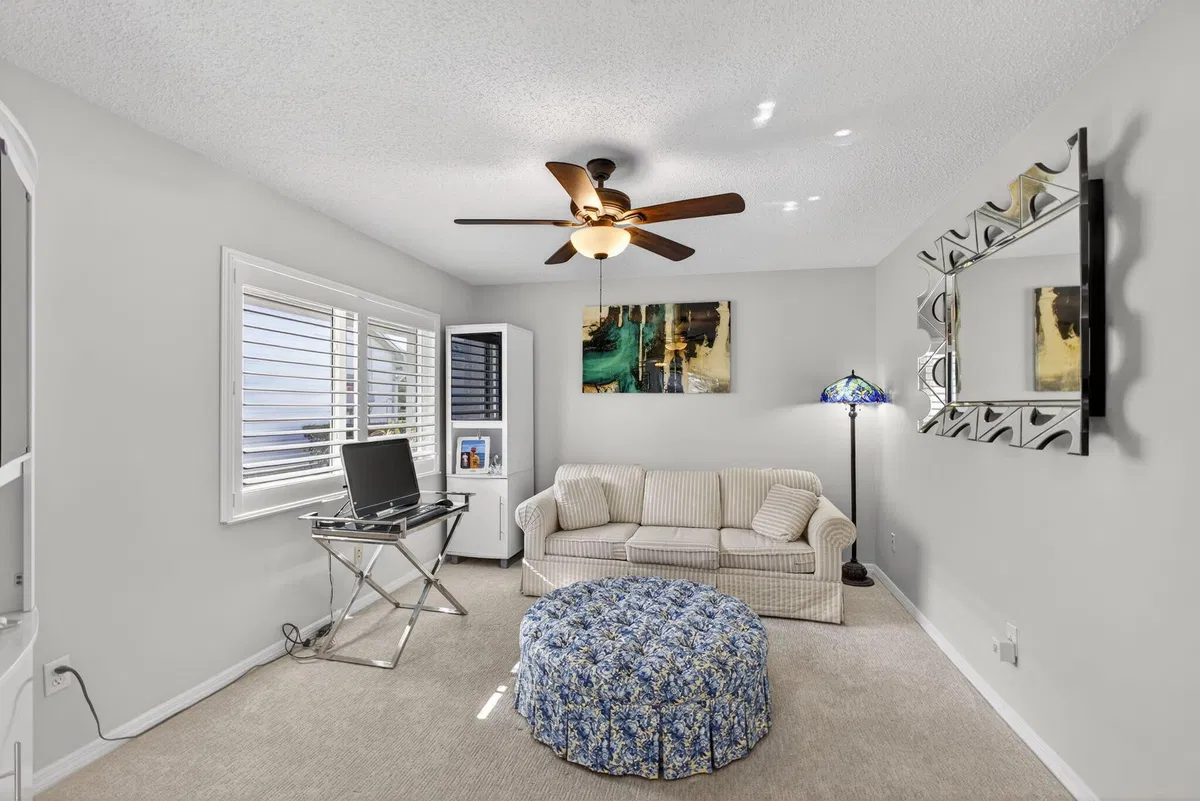 Residence photo 31