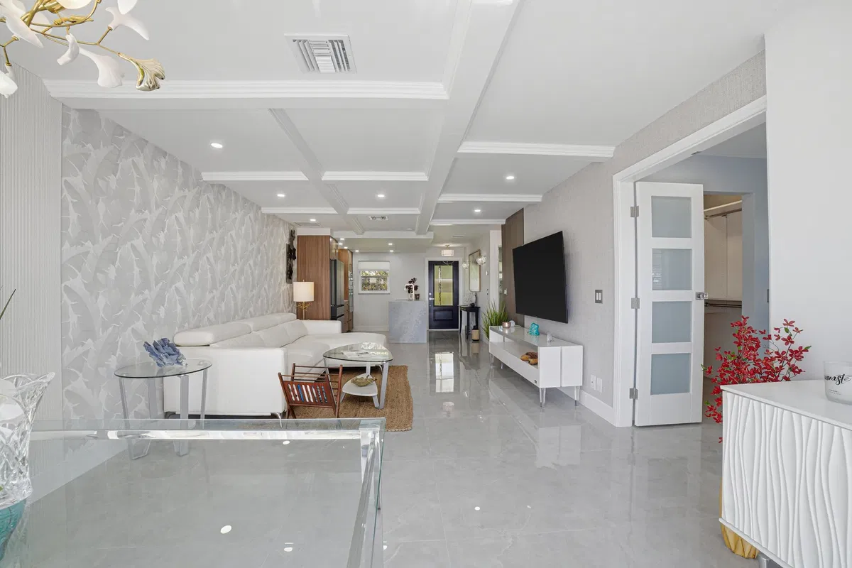 Unit 142 photo 7
