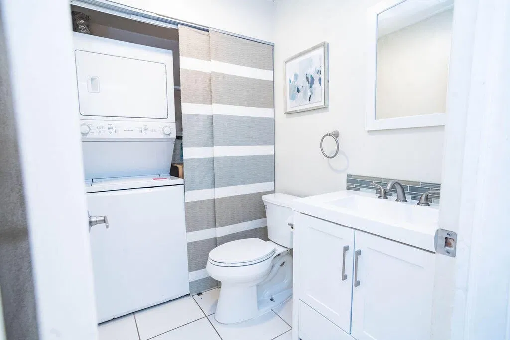 Unit 124 photo 7