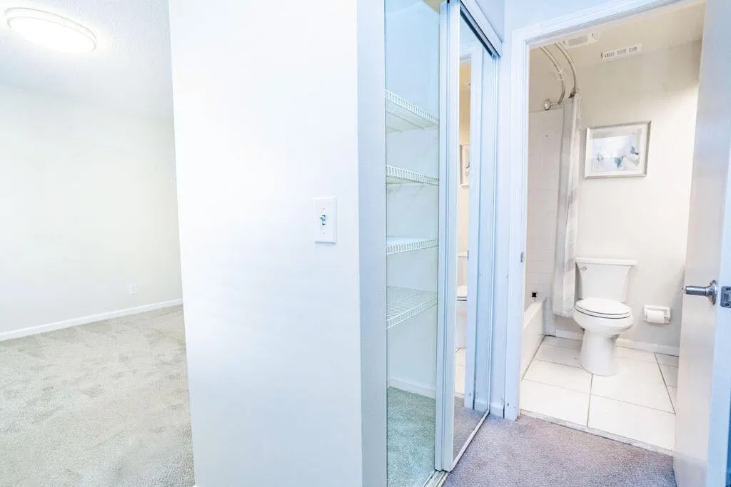 Unit 124 photo 19