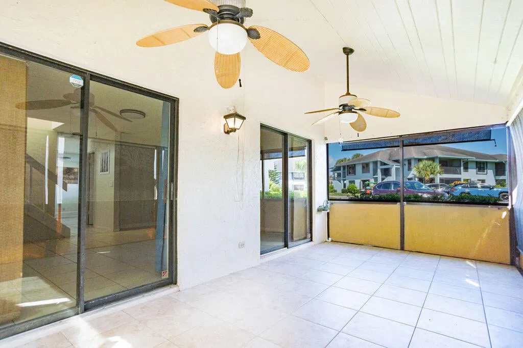 Unit 124 photo 31