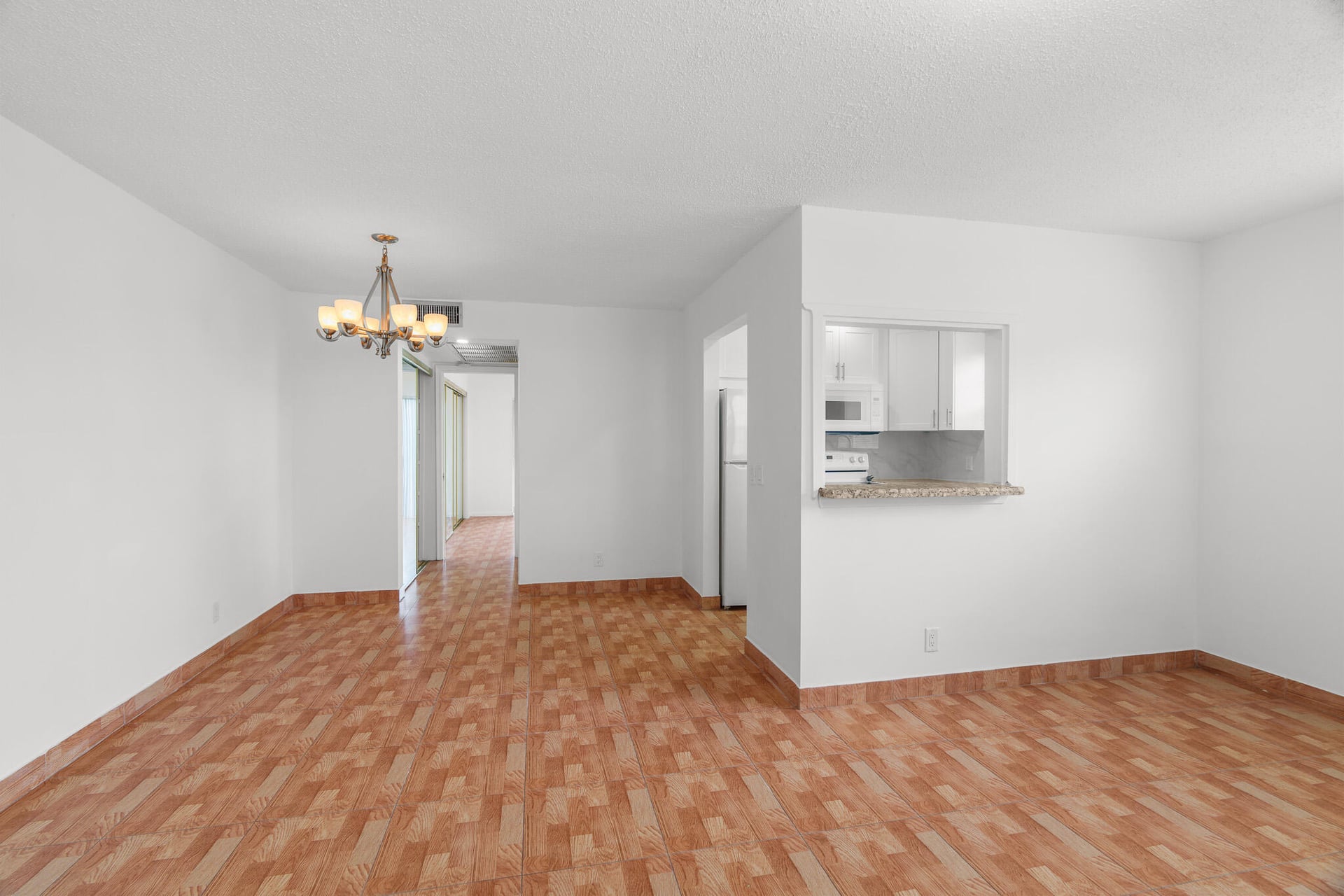 Residence photo 16
