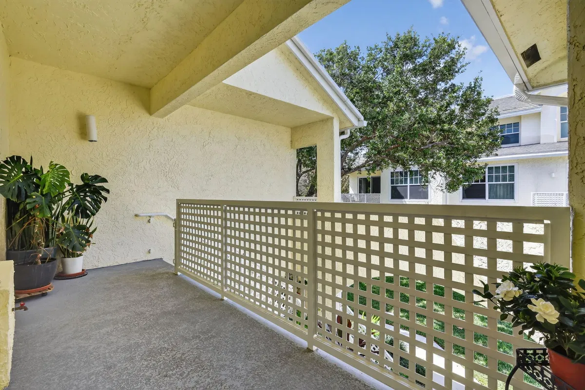 Residence photo 4