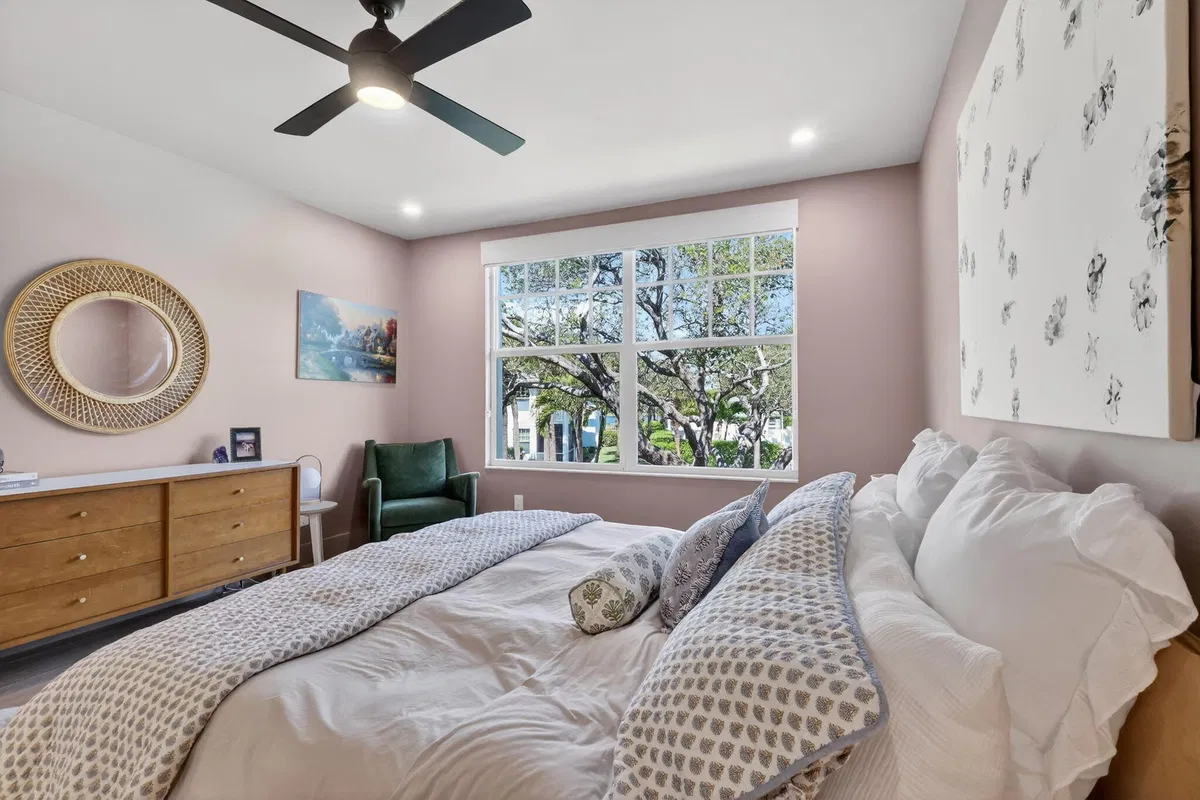 Residence photo 37