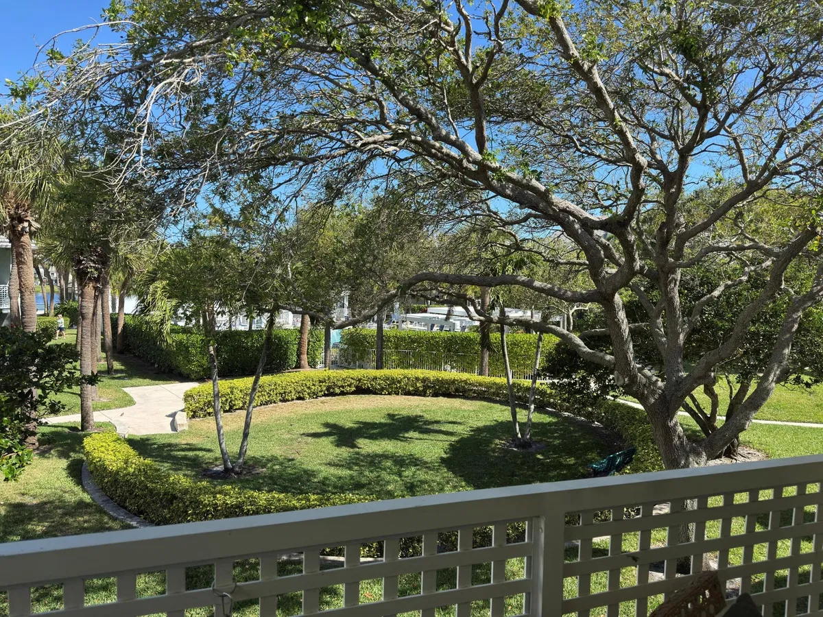 Residence photo 40