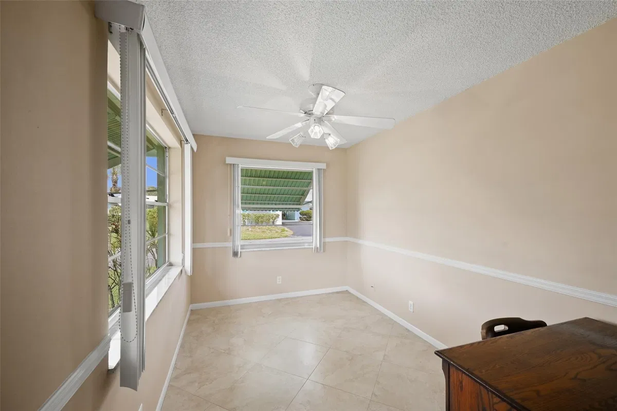 Unit 602 photo 13