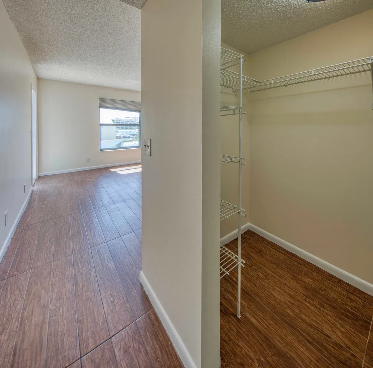 Unit 412 photo 25