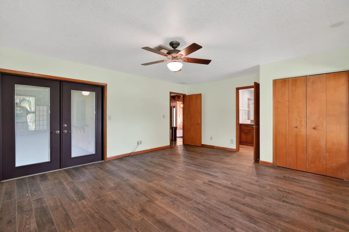 Residence photo 19