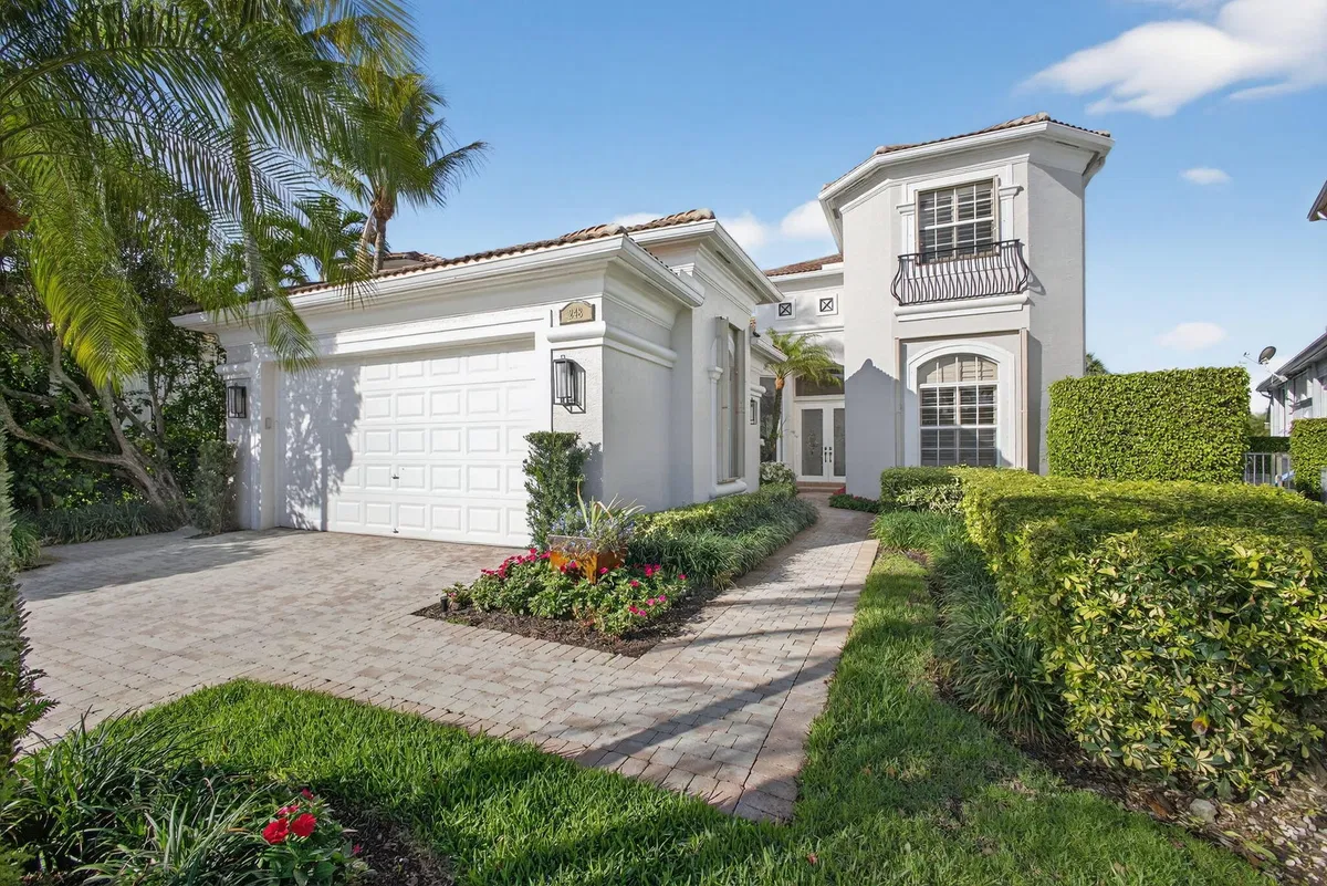 Mirasol Country Club Residence