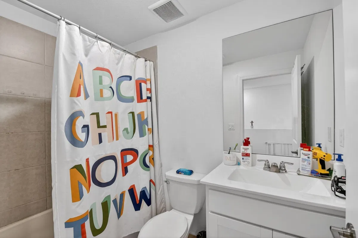 Residence photo 25