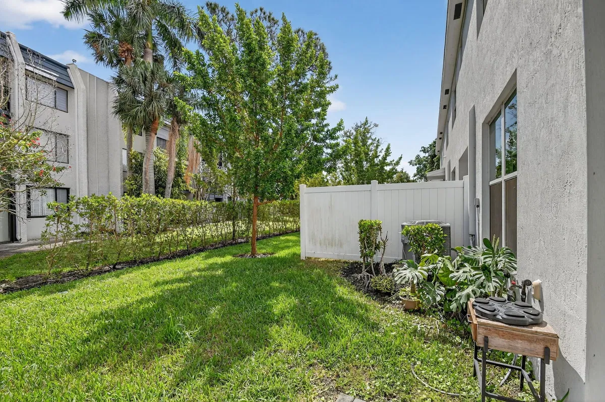 Residence photo 31