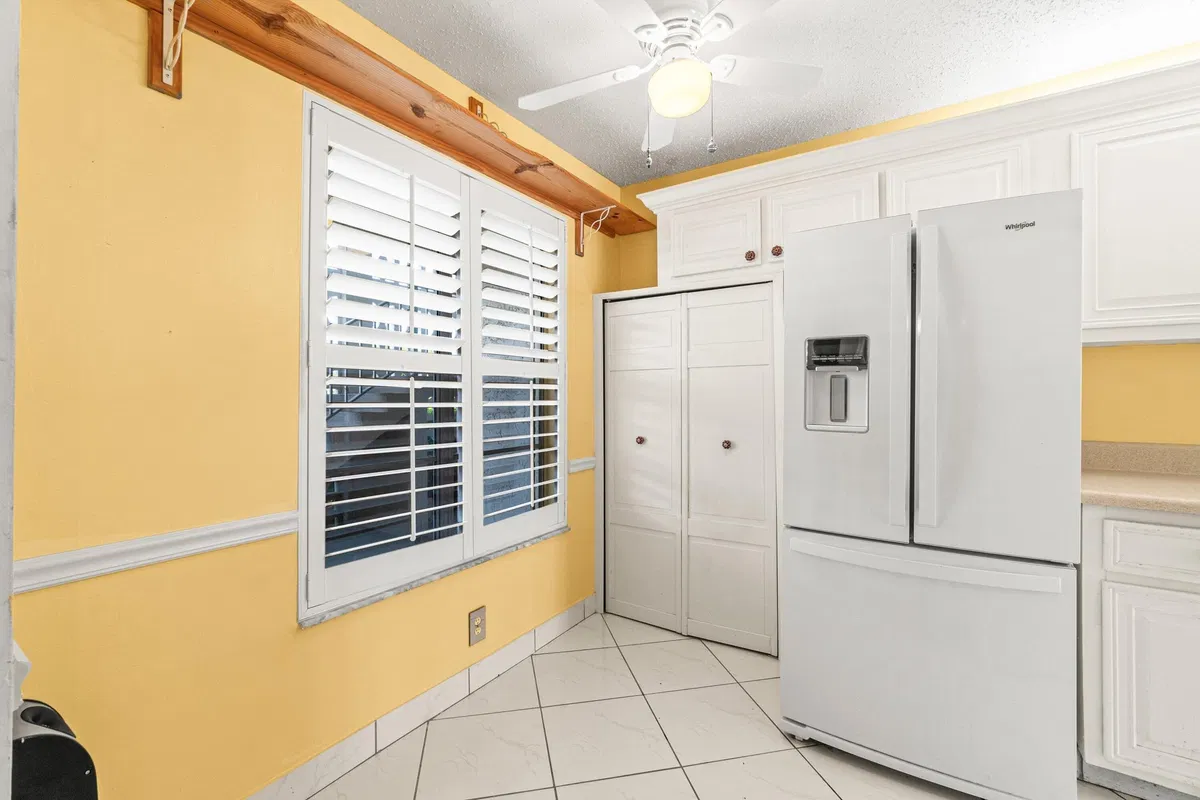 Unit 102 photo 10