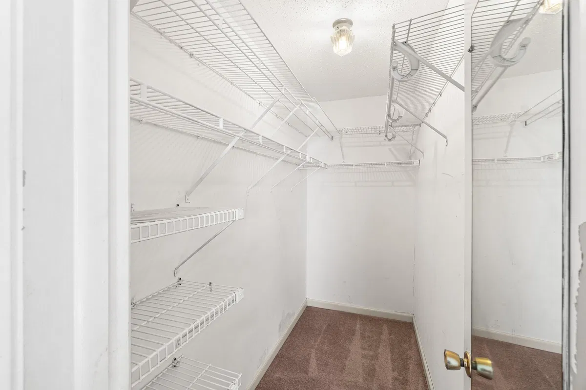 Unit 102 photo 16